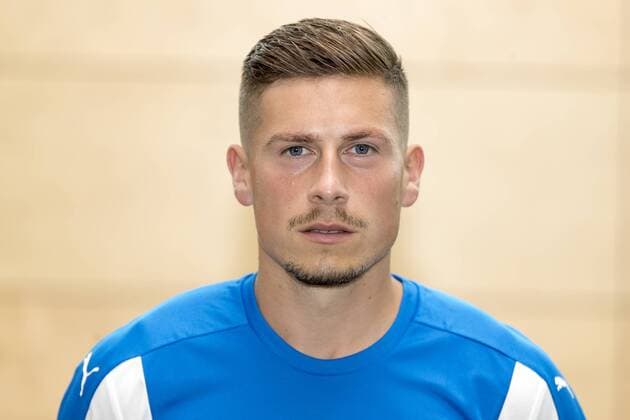 Fußball, GER, 2.BL, Porträttermin 2017 2018, Holstein Kiel, Steven Lewerenz (Nr. 17, Holstein Kiel). Holstein Kiel, Fussball, 2. Liga, 12.07.17 Kiel Schleswig-Holstein Germany Trainingszentrum Projensdorf Copyright: xAgentur54GradFelixxKoenigx