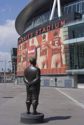 Statue of former Arsenal Manager, Herbert Chapman, Emirates Stadium, home of Arsenal Football Club, London, N5, England  Copyright: xNataliexTepperx 14093-110-1
