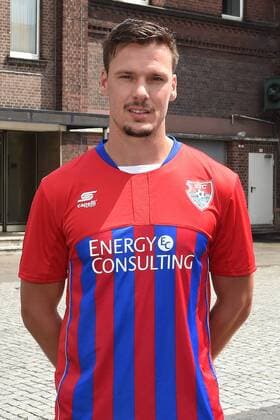Fußball Regionalliga West Offizieller Fototermin KFC Uerdingen am 13.07.2017 in der Brauerei Königshof in Krefeld Christopher Schorch ( Uerdingen ) xRx