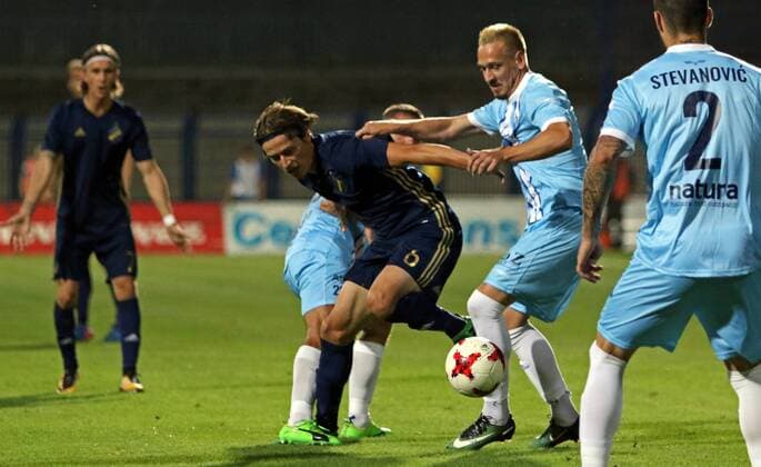 170713 AIK:s Simon Thern under fotbollsmatchen i kvalet till Europa League mellan FK Zeljeznicar och AIK den 13 juli 2017 i Sarajevo.  Copyright: DzenanxKrijestorac BB170713BB353