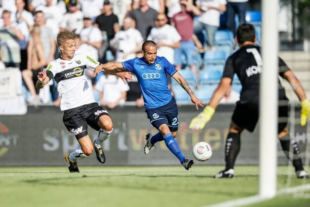 13.07.2017, Cashpoint Arena, Altach, AUT, UEFA EL, Cashpoint SCR Altach vs FC Dinamo Brest, Qualifikation, 3. Runde, Hinspiel, im BildPhilipp Netzer, (SCR Altach, 05) und Leandro Gabriel Torres, (Dinamo Brest, 23) during the UEFA Europaleague Qualifier 3rd round, 1st leg match between Cashpoint SCR Altach and FC Dinamo Brest at the Cashpoint Arena in Altach, Austria on 2017 07 13. Altach  EP_rin  