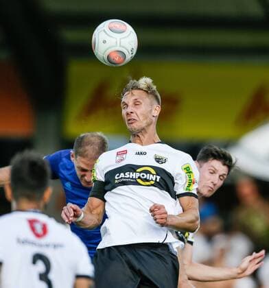 13.07.2017, Cashpoint Arena, Altach, AUT, UEFA EL, Cashpoint SCR Altach vs FC Dinamo Brest, Qualifikation, 3. Runde, Hinspiel, im Bild Kopfball Philipp Netzer, (SCR Altach, 05) during the UEFA Europaleague Qualifier 3rd round, 1st leg match between Cashpoint SCR Altach and FC Dinamo Brest at the Cashpoint Arena in Altach, Austria on 2017 07 13. Altach  EP_rin  