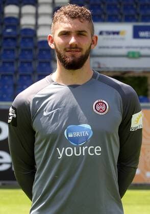 13.07.2017, xsvx, Fussball 3.Liga, SV Wehen Wiesbaden Fototermin, Fußball, GER 3.Liga PortraÌˆttermin 2017 2018, emonline, Neuzugang Lukas Watkowiak (SV Wehen Wiesbaden) Wiesbaden