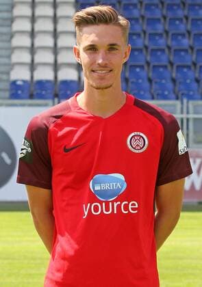 13.07.2017, xsvx, Fussball 3.Liga, SV Wehen Wiesbaden Fototermin, Fußball, GER 3.Liga PortraÌˆttermin 2017 2018, emonline, Neuzugang Sören Reddemann (SV Wehen Wiesbaden) Wiesbaden