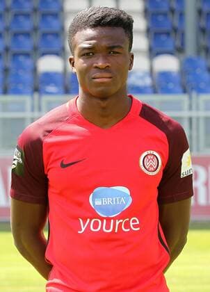 13.07.2017, xsvx, Fussball 3.Liga, SV Wehen Wiesbaden Fototermin, Fußball, GER 3.Liga PortraÌˆttermin 2017 2018, emonline, Michael Akoto (SV Wehen Wiesbaden) Wiesbaden