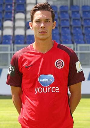 13.07.2017, xsvx, Fussball 3.Liga, SV Wehen Wiesbaden Fototermin, Fußball, GER 3.Liga PortraÌˆttermin 2017 2018, emonline, Neuzugang Jeremias Lorch (SV Wehen Wiesbaden) Wiesbaden