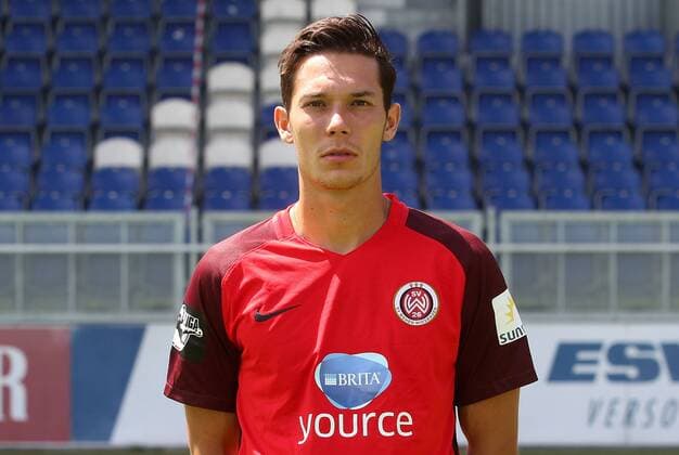 13.07.2017, xsvx, Fussball 3.Liga, SV Wehen Wiesbaden Fototermin, Fußball, GER 3.Liga PortraÌˆttermin 2017 2018, emonline, Neuzugang Jeremias Lorch (SV Wehen Wiesbaden) Wiesbaden