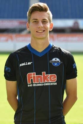 Fußball 3. Liga, Porträttermin 2017 2018 Porträttermin SC Paderborn 07 am 13.07.2017 in der Benteler-Arena in Paderborn Semir Saric (Paderborn) MT