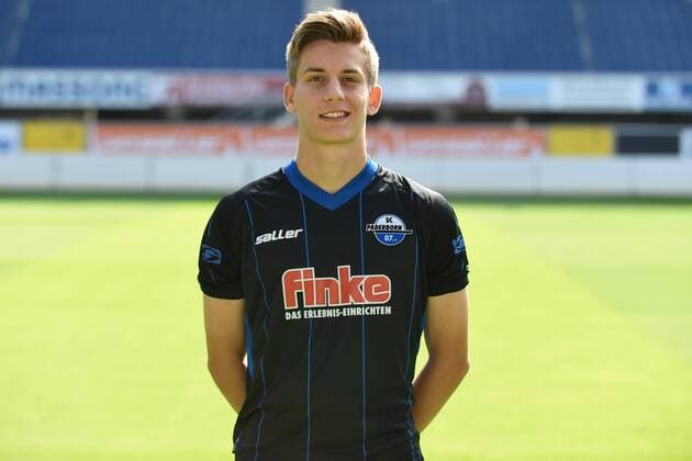 Fußball 3. Liga, Porträttermin 2017 2018 Porträttermin SC Paderborn 07 am 13.07.2017 in der Benteler-Arena in Paderborn Semir Saric (Paderborn) MT