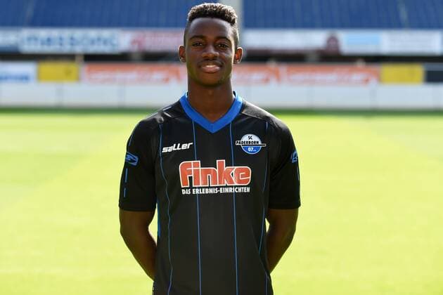 Fußball 3. Liga, Porträttermin 2017 2018 Porträttermin SC Paderborn 07 am 13.07.2017 in der Benteler-Arena in Paderborn Christopher Antwi-Adjej (Paderborn) MT