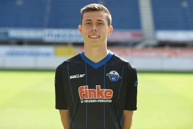 Fußball 3. Liga, Porträttermin 2017 2018 Porträttermin SC Paderborn 07 am 13.07.2017 in der Benteler-Arena in Paderborn Ron Schallenberg (Paderborn) MT