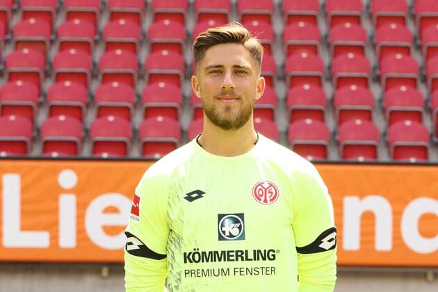 JANNIK HUTH 1. FSV MAINZ 05 FUSSBALL, GER, 1.BL, PORTRAETTERMIN 2017 2018, 