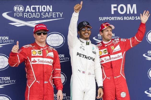 Motorsports: FIA Formula One World Championship WM Weltmeisterschaft 2017, Grand Prix of Great Britain, 7 Kimi Raikkonen (FIN, Scuderia Ferrari), 44 Lewis Hamilton (GBR, Mercedes AMG Petronas F1 Team), 5 Sebastian Vettel (GER, Scuderia Ferrari), Silverstone Great Britain xHOCHxZWEIx
