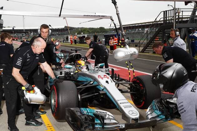 Motorsports: FIA Formula One World Championship WM Weltmeisterschaft 2017, Grand Prix of Great Britain, 44 Lewis Hamilton (GBR, Mercedes AMG Petronas F1 Team), Silverstone Great Britain xHOCHxZWEIx