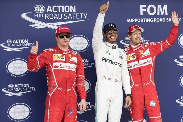 Motorsports: FIA Formula One World Championship WM Weltmeisterschaft 2017, Grand Prix of Great Britain, 7 Kimi Raikkonen (FIN, Scuderia Ferrari), 44 Lewis Hamilton (GBR, Mercedes AMG Petronas F1 Team), 5 Sebastian Vettel (GER, Scuderia Ferrari), Silverstone Great Britain xHOCHxZWEIx