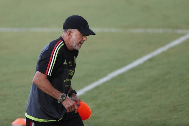 Mexican National soccer team s head coach Juan Carlos Osorio during a training of the team held at Trinity University in San Antonio, Texas, USA on 15 July 2017. Mexico will face Curazao in the Golden Cup 2017. MEXICO TRAINING !ACHTUNG: NUR REDAKTIONELLE NUTZUNG!  Copyright: xJosexMendezx JME02 20170715-636357423961619498