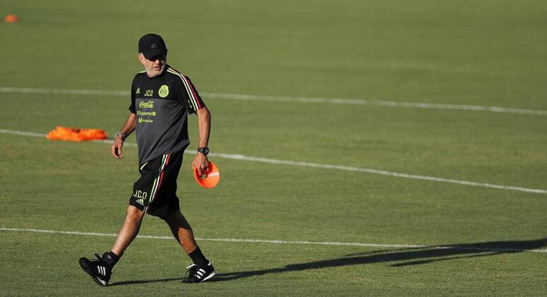 Mexican National soccer team s head coach Juan Carlos Osorio during a training of the team held at Trinity University in San Antonio, Texas, USA on 15 July 2017. Mexico will face Curazao in the Golden Cup 2017. MEXICO TRAINING !ACHTUNG: NUR REDAKTIONELLE NUTZUNG!  Copyright: xJosexMendezx JME02 20170715-636357424024332302