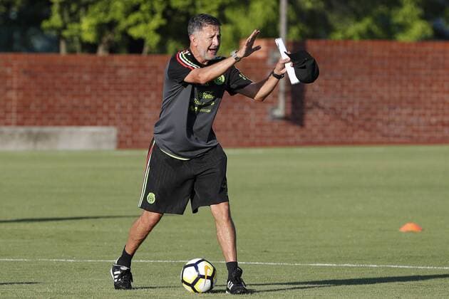 Mexican National soccer team s head Juan Carlos Osorio during a training of the team held at Trinity University in San Antonio, Texas, USA on 15 July 2017. Mexico will face Curazao in the Golden Cup 2017. MEXICO TRAINING !ACHTUNG: NUR REDAKTIONELLE NUTZUNG!  Copyright: xJosexMendezx JME02 20170715-636357424776573946