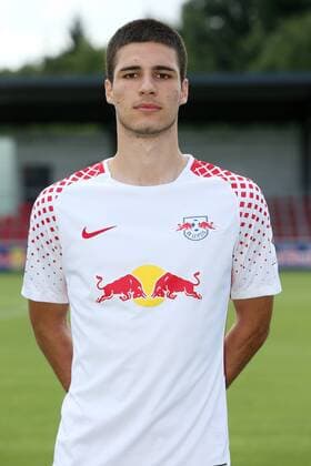 RB Leipzig Teamfotos Fussball Saison 2017-18 Leipzig, 15.07.2017, Fußball, DFL, GER, Porträttermin 2017 2018. , RB LEIPZIG , Im Bild: Elias Abouchabaka. ,
