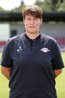 RB Leipzig Teamfotos Fussball Saison 2017-18 Leipzig, 15.07.2017, Fußball, DFL, GER, Porträttermin 2017 2018. , RB LEIPZIG , Im Bild: Zeugwart Claudia Laux. ,