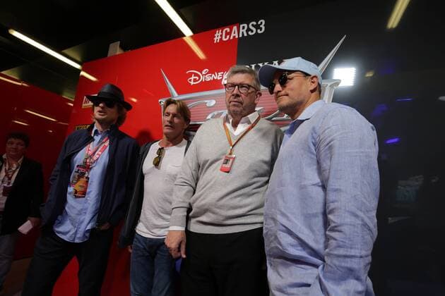 British Grand Prix, Silverstone 13 - 16 July 2017 16.07.2017 - (L-R) Owen Wilson (USA) Ross Brawn (GBR) Formula One Managing Director of Motorsports and Woody Harrelson (USA 