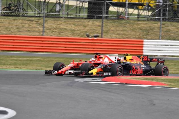 Motorsports: FIA Formula One World Championship WM Weltmeisterschaft 2017, Grand Prix of Great Britain, 5 Sebastian Vettel (GER, Scuderia Ferrari), 33 Max Verstappen (NLD, Red Bull Racing), Silverstone Great Britain xHOCHxZWEIx