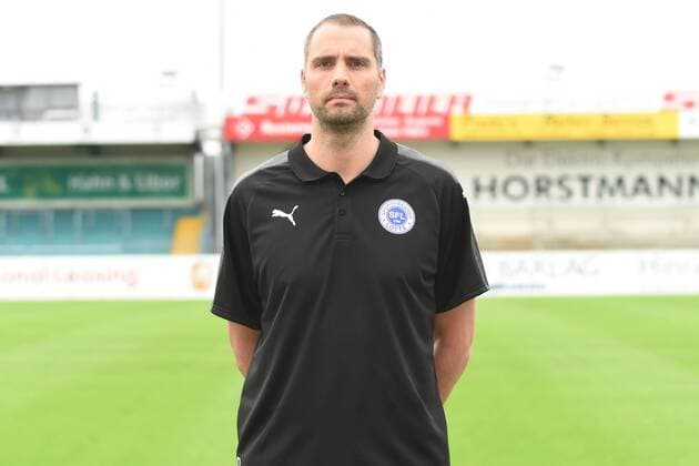 Fußball 3. Liga, Porträttermin 2017 2018 Sportfreunde Lotte am 16.07.2017 im Frimo Stadion in Lotte Athletiktrainer Chris Löffler Loeffler (Lotte) MT