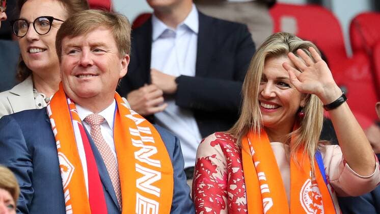 Kronprinz Willem-Alexander und seine Frau, Prinzessin Maxima, niederländisches Prinzenpaar, Fans, Publikum, Zuschauer, Stimmung, Atmosphäre, Stadion, Fussball, UEFA Women s EURO 2017, Niederlande - Norwegen, xozx