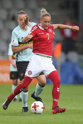 Tine De Caigny of Belgium women, Sanne Troelsgaard of Denmark women during the UEFA WEURO 2017 Group A group stage match between Denmark and Belgium at the Vijverberg stadium on July 16, 2017 in Doetinchem, The Netherlands Women: Denmark v Belgium UEFA WEURO 2017 2017 2018 xVIxVIxImagesx xTomxBodexMultimediaxIVx 8240858
