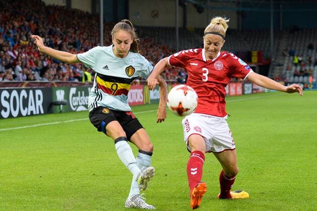 Belgium s Tessa Wullaert and Denmark s Janni Arnth fight for the ball during a soccer game between Belgian national women s soccer team Red Flames and Denmark, the first game in group A in the group stage of the Women s European Championship EM Europameisterschaft 2017 in the Netherlands, Sunday 16 July 2017 in Rheden, The Netherlands. DAVIDxCATRY  x05132742x