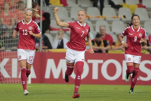 DOETINCHEM, THE NETHERLANDS - JULY 16 : Sanne Troelsgaard midfielder of Denmark celebrates scoring the opening goal during the UEFA Women™s EURO 2017 Group Stage match in Group A between Denmark and Belgium at stadium De Vijverberg on July 16, 2017 in Doetinchem The Netherlands, 16 07 17 FOOTBALL : UEFA EURO 2017 Dames - Group A - Danemark vs Belgique - 16 07 2017 PHOTONEWS PANORAMIC 