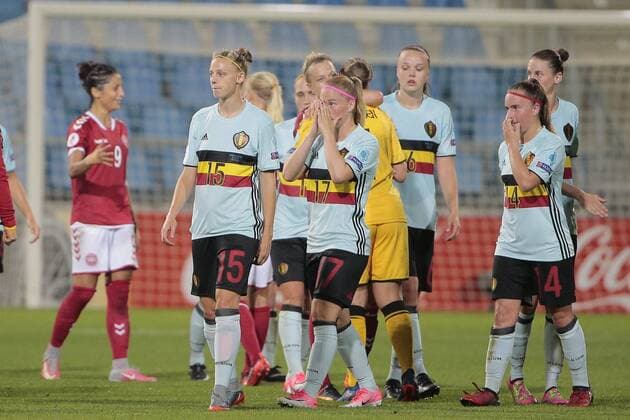 DOETINCHEM, THE NETHERLANDS - JULY 16 : Jana Coryn forward of Belgium looks dejected during the UEFA Women s EURO 2017 Group Stage match in Group A between Denmark and Belgium at stadium De Vijverberg on July 16, 2017 in Doetinchem The Netherlands, 16 07 17 FOOTBALL : UEFA EURO 2017 Dames - Group A - Danemark vs Belgique - 16 07 2017 PHOTONEWS PANORAMIC 