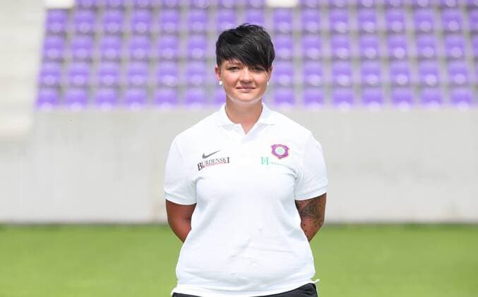 Fussball 2.Bundesliga Aue, 17.07.2017, Erzgebirgsstadion, Fussball, 2.Bundesliga, FC Erzgebirge Aue , GER, Porträttermin 2017 2018 , Im Bild: Physiotherapeutin Marie Koch. ,