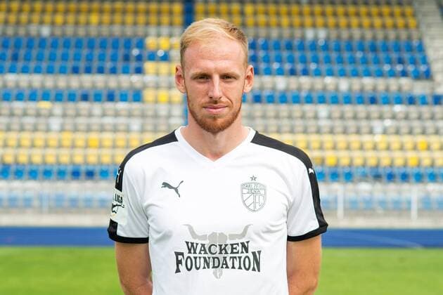 Porträt: Fußball, GER, 3.Liga, Porträttermin 2017 2018, FC Carl Zeiss Jena, Justin Gerlach Ernst Abbe Sportfeld
