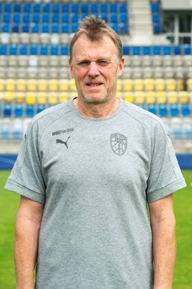 Porträt: Fußball, GER, 3.Liga, Porträttermin 2017 2018, FC Carl Zeiss Jena, Uwe Dern Mannschaftsleiter Ernst Abbe Sportfeld