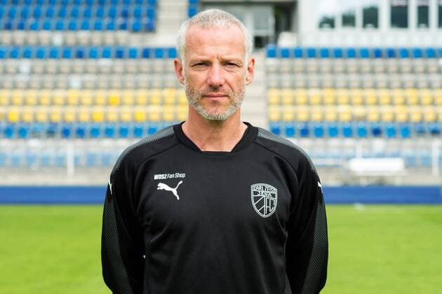 Porträt: Fußball, GER, 3.Liga, Porträttermin 2017 2018, FC Carl Zeiss Jena, Mark Zimmermann Trainer Ernst Abbe Sportfeld