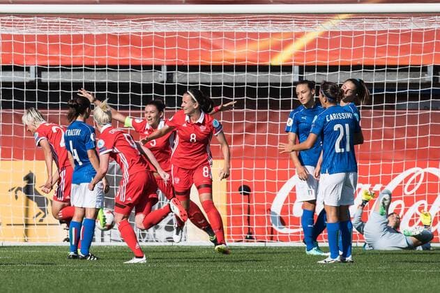 Russia celebrate the goal of Elena Danilova of Russia women while Italy is disappointed during the UEFA WEURO 2017 Group B group stage match between Italy and Russia at Het Kasteel on July 17, 2017 in Rotterdam, The Netherlands Women: Italy v Russia UEFA WEURO 2017 2017 2018 xVIxVIxImagesx xGerritxvanxKeulenxIVx 8248091