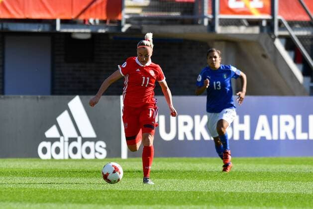 Laufduell Ekatarina Sochneva (Russland, Russia) (11) Elisa Bartoli (Italien, Italy) (13), Fussball, UEFA Women s EURO 2017, Italien - Russland, xmkx