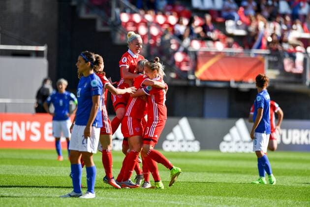 Jubel, Freuen, celebrate, happy, cheer , Goal Celebration Russland 1:0, Fussball, UEFA Women s EURO 2017, Italien - Russland, xmkx