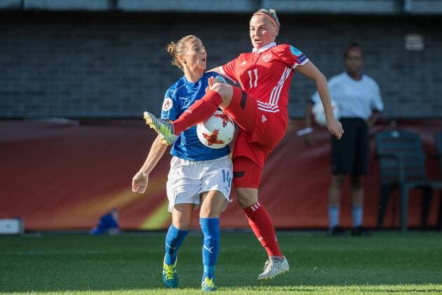 (L-R) Linda Tucceri Cimini of Italy Women, Ekaterina Sochneva of Russia women during the UEFA WEURO 2017 Group B group stage match between Italy and Russia at Het Kasteel on July 17, 2017 in Rotterdam, The Netherlands Women: Italy v Russia UEFA WEURO 2017 2017 2018 xVIxVIxImagesx xGerritxvanxKeulenxIVx 8248419