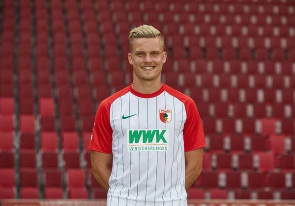 Philipp Max, Fußball, GER, 1. BL, Porträttermin 2017 2018, FC Augsburg,