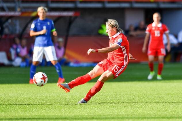Torschuss Elena Danilova (Russland) 15), Fussball, UEFA Women s EURO 2017, Italien - Russland, xmkx