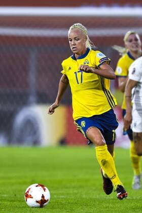 170717 Sveriges Caroline Seger i fotbollsmatchen mellan Tyskland och Sverige under fotbolls-EM den 17 juli 2017 i Breda.  Copyright: CARLxSANDIN BB170717CS047