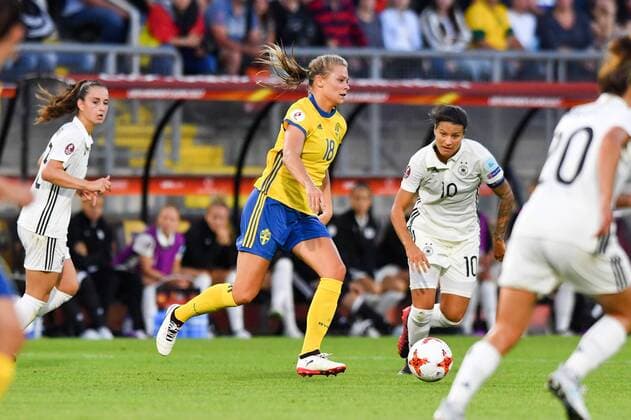 Fridolina Rolfö (Schweden) (18) mit Sielaufbau, Fussball, UEFA Women s EURO 2017, Deutschland - Schweden, xmkx