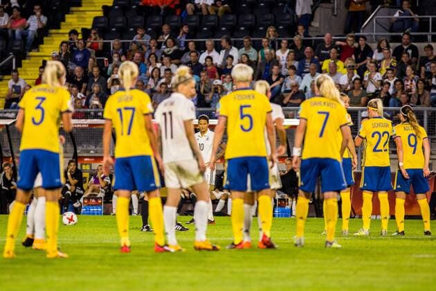 NLD, Breda, UEFA Women s Euro 2017 17.07.2017, Rat Verlegh Stadion, Breda, NLD, Breda, UEFA Women s Euro 2017 , im Bild picture shows Freistoss durch Dzsenifer Marozsan (Deutschland 10) nordphotox xRauch nph00251