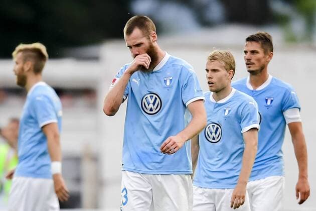 170718 Malmö FFs Jo Inge Berget deppar efter Vardars ledningsmal 2-1 under en fotbollsmatch mellan Vardar och Malmö FF i kvalet till Champions League den 18 juli 2017 i Strumica.  Copyright: PETTERxARVIDSON BB170718PA079