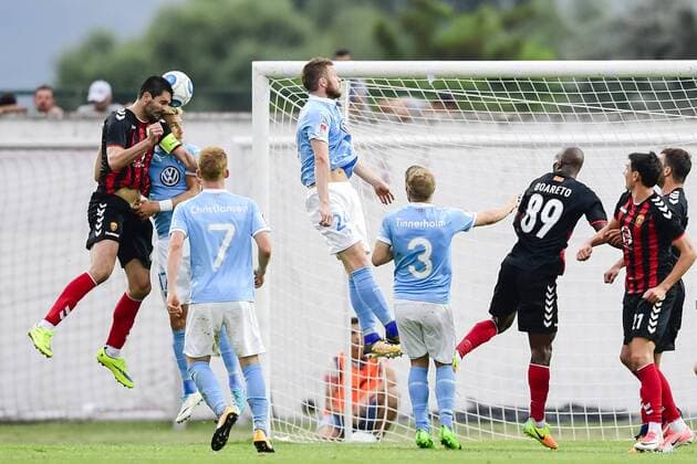 170718 Vardars Boban Grncharov kvitterar till 1-1 under en fotbollsmatch mellan Vardar och Malmö FF i kvalet till Champions League den 18 juli 2017 i Strumica.  Copyright: PETTERxARVIDSON BB170718PA083