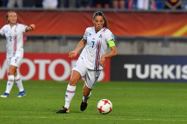 Sara Bjoerk Gunnarsdottir (Island , Iceland) (7) im Vorwärtslauf Freisteller, Fussball, UEFA Women s EURO 2017, Frankreich - Island, xmkx