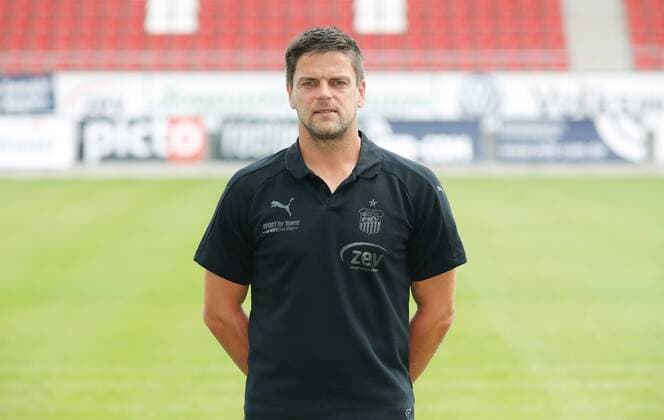 Zwickau - Fussball 3.Liga Zwickau, 18.07.2017, Fussball, 3.Liga, GER, Porträttermin 2017 2018, FSV Zwickau , Im Bild; Trainer Torsten Ziegner. ,
