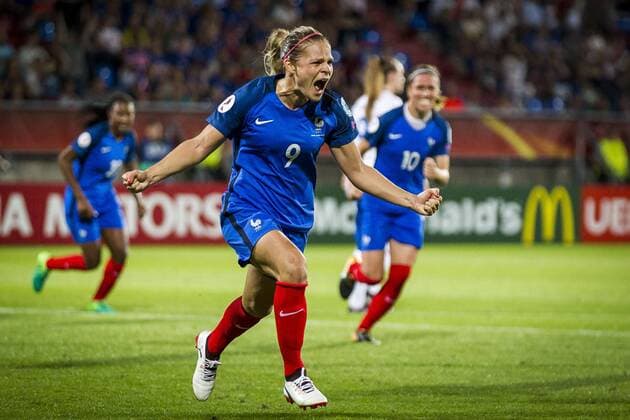 TILBURG - 18-07-2017. EK vrouwenvoetbal, Woman s Euro 2017, groepswedstrijd Frankrijk - IJsland. Eugenie Le Sommer vreugde na scoren penalty, 1-0. Frankrijk - IJsland  Copyright: xToinxDamenx 1650021